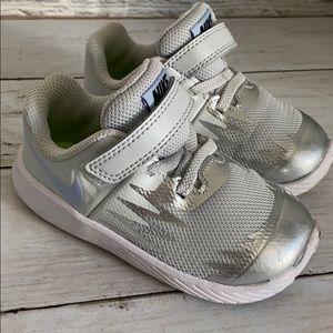 Nike silver toddler running shoes